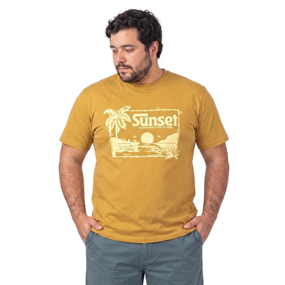 Polera Hombre Diseño Frontal Mostaza