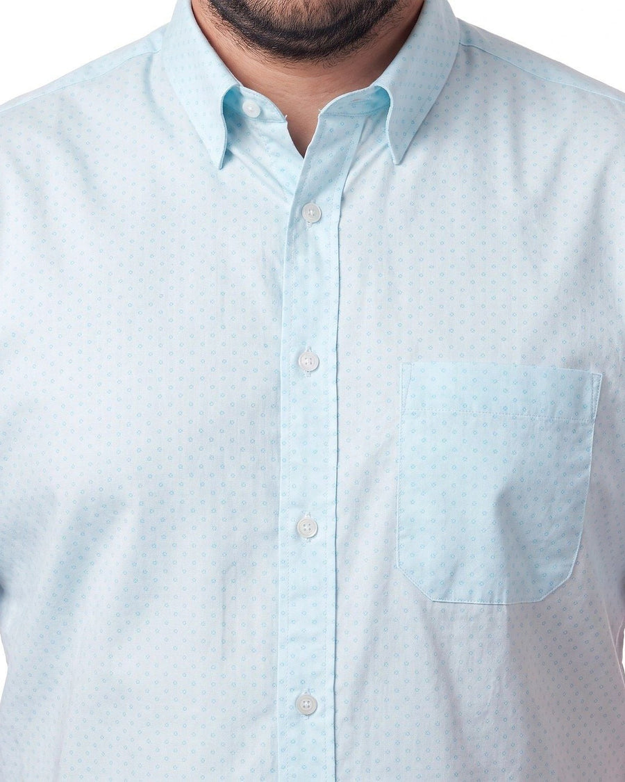 Camisa Hombre Manga Corta Celeste con Diseño KT · foto 4